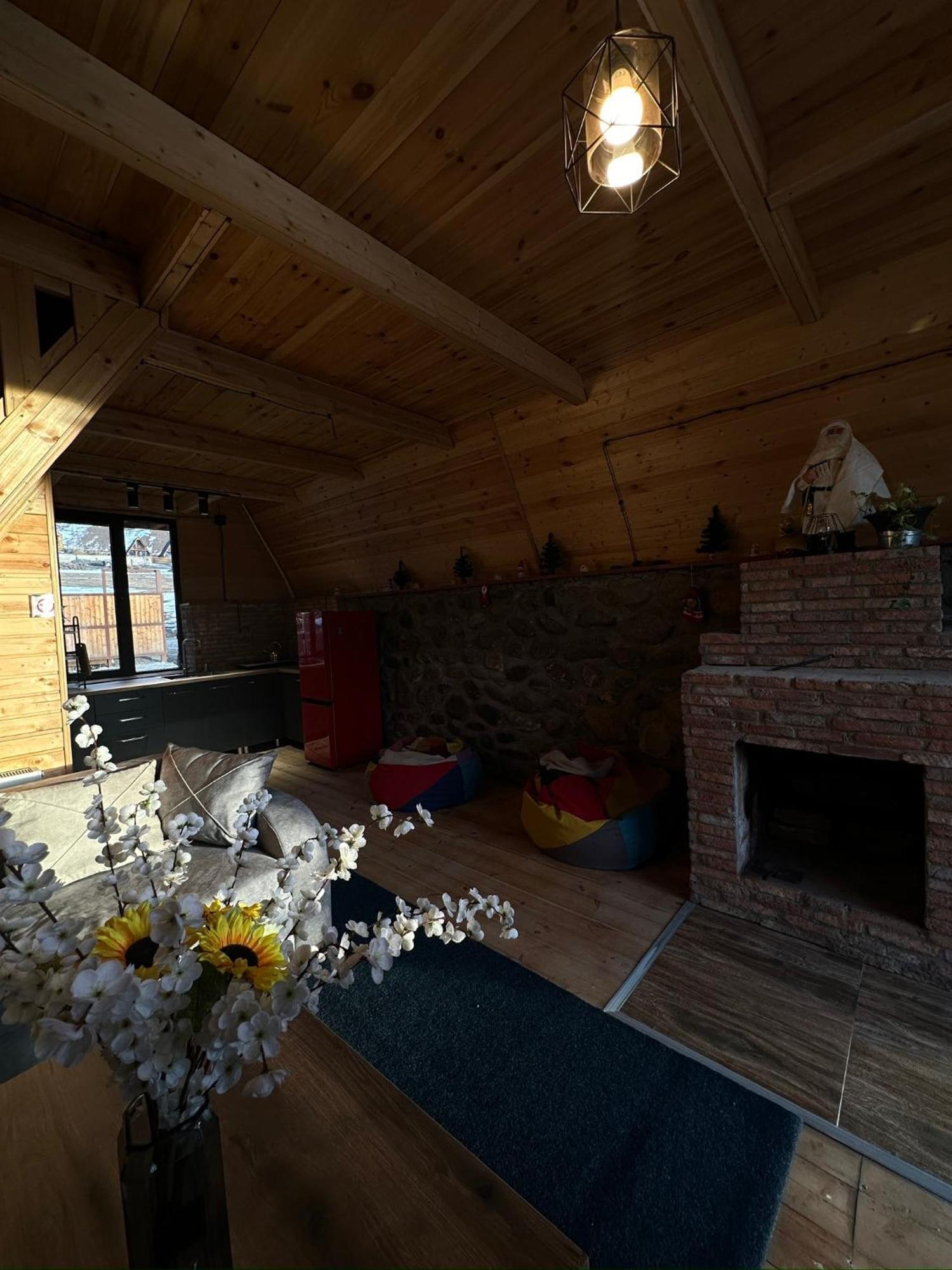 Aura Cottages Kazbegi Eksteriør bilde