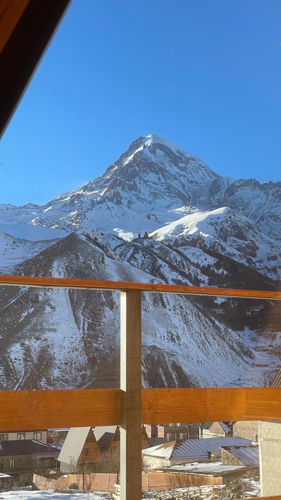 Aura Cottages Kazbegi Eksteriør bilde