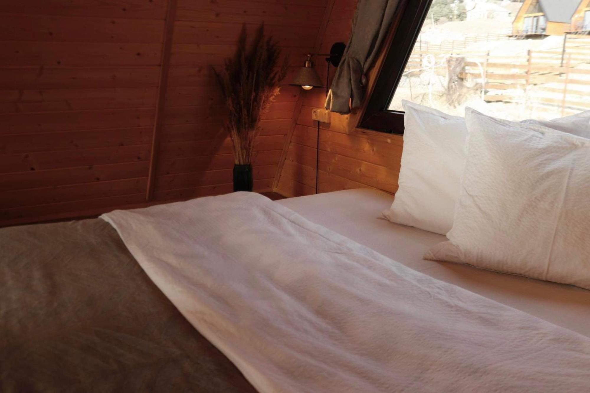 Aura Cottages Kazbegi Eksteriør bilde