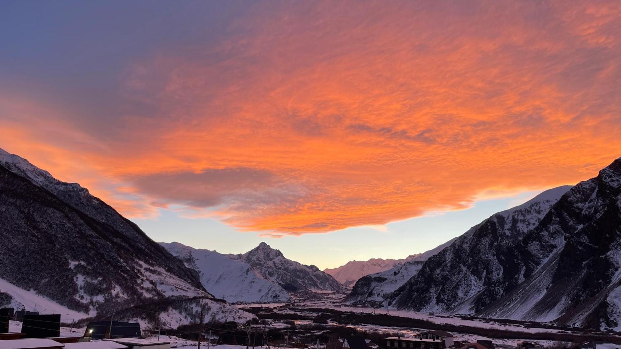 Aura Cottages Kazbegi Eksteriør bilde