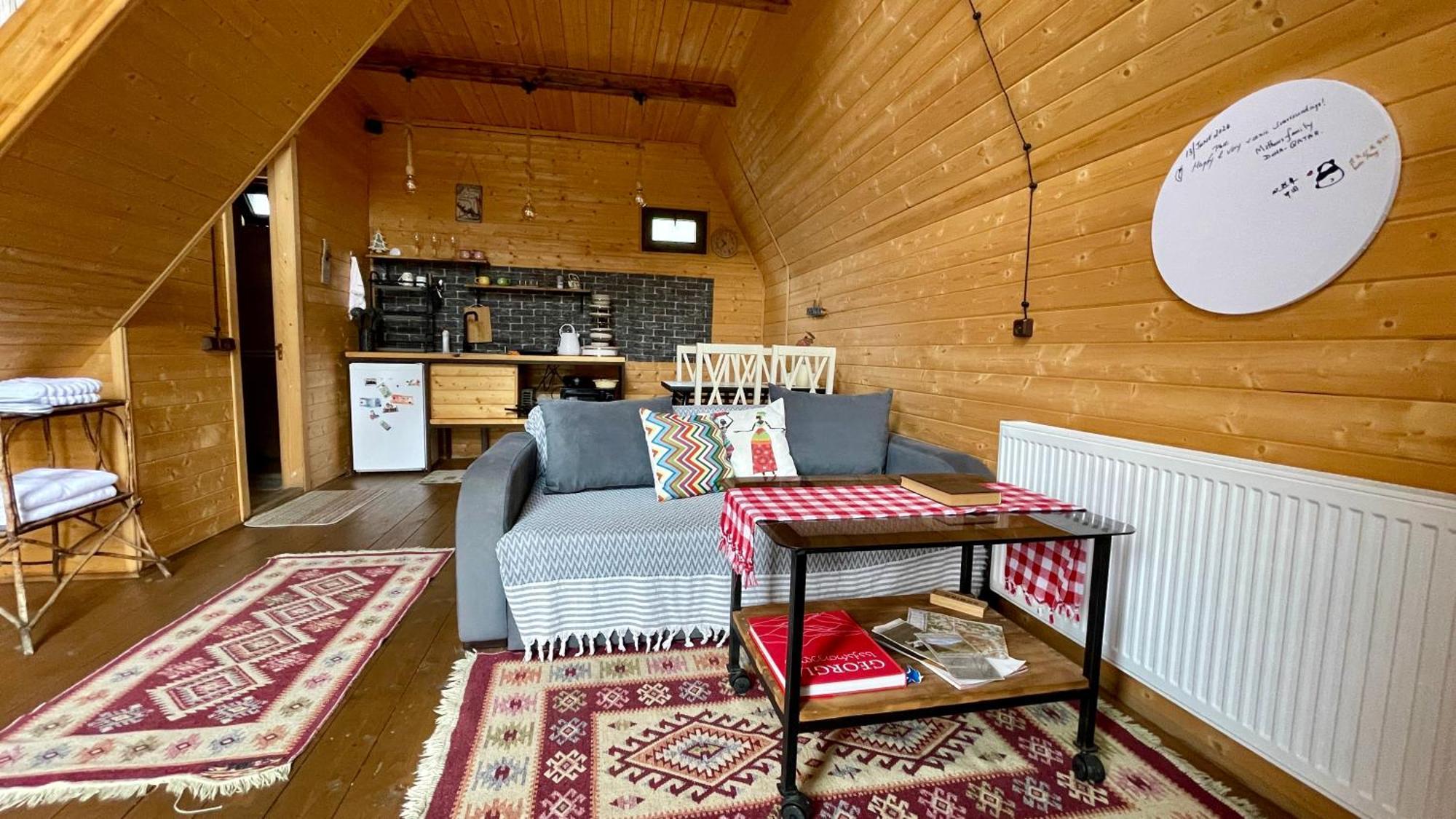 Aura Cottages Kazbegi Eksteriør bilde