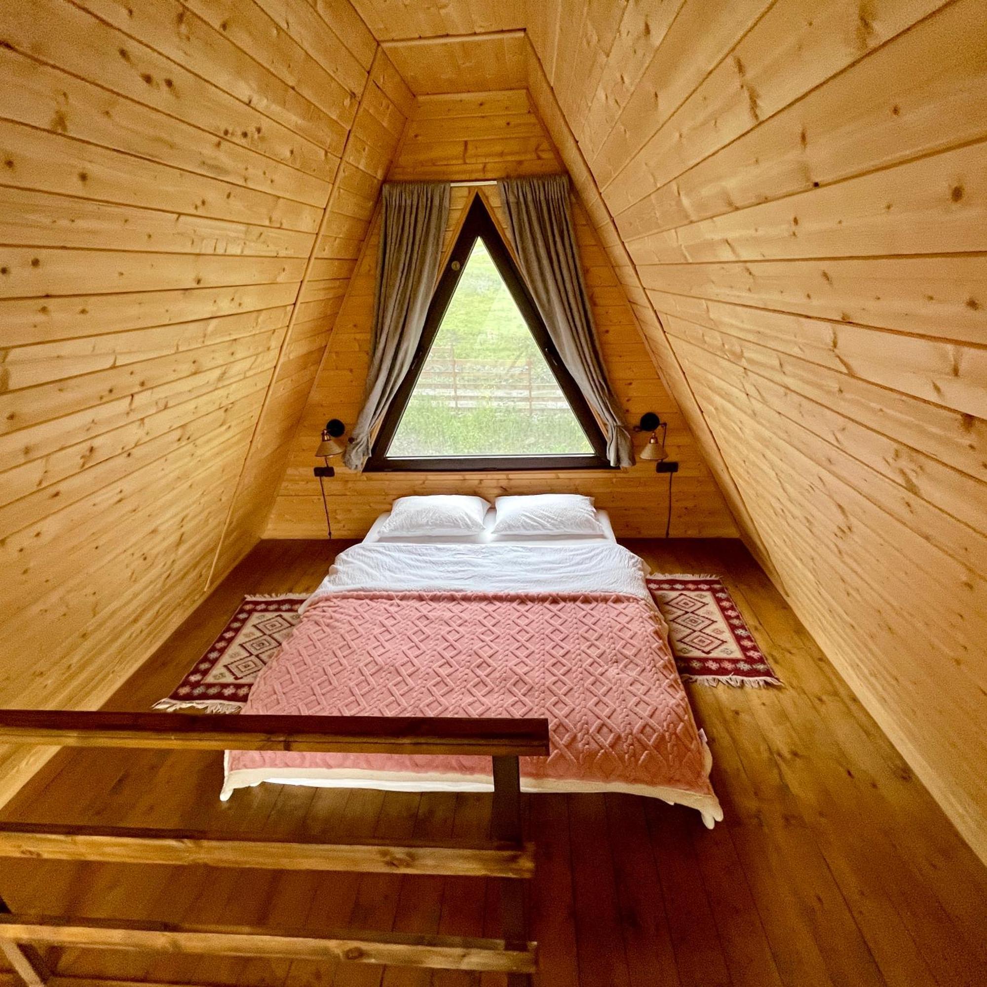 Aura Cottages Kazbegi Eksteriør bilde